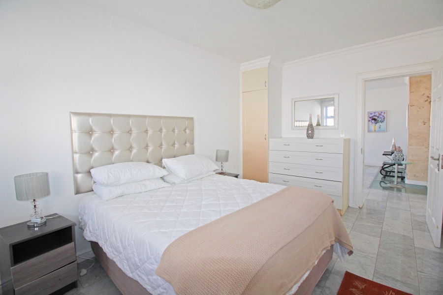 5 Bedroom Property for Sale in Paradise Beach Western Cape